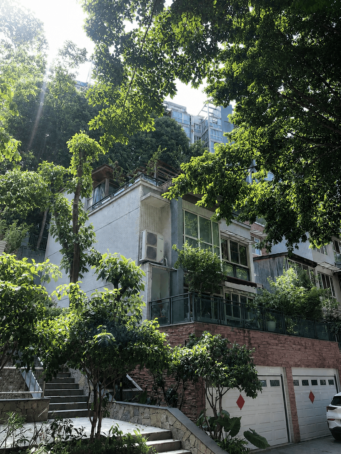 金山岛居岁月从容升级：小小岛老别墅加装蒂升悦行款电梯